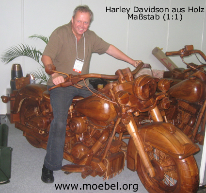 Harley Davidson Motorrad aus Holz, 1:1
