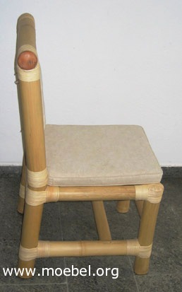 Sessel aus Bambus, geneigte Rückenlehne