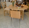 Tisch-Sessel Kombination aus Bambus