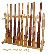 Didgeridoos aus Holz und Didgeridooständer