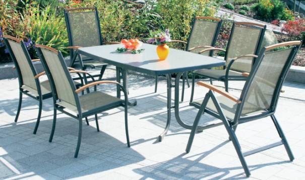 Stühle, Tische und Liegen für den Garten (Alu, Metall, Holz,)