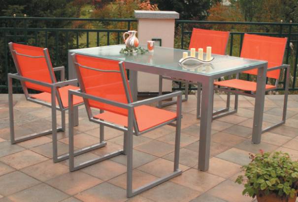 Stühle, Tische und Liegen für den Garten (Alu, Metall, Holz,)